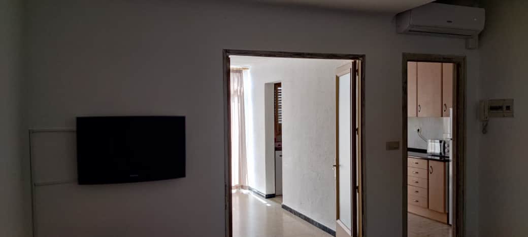 Costa Brava Apartment with Wifi and Beach in Barcelona - Dining Room with TV