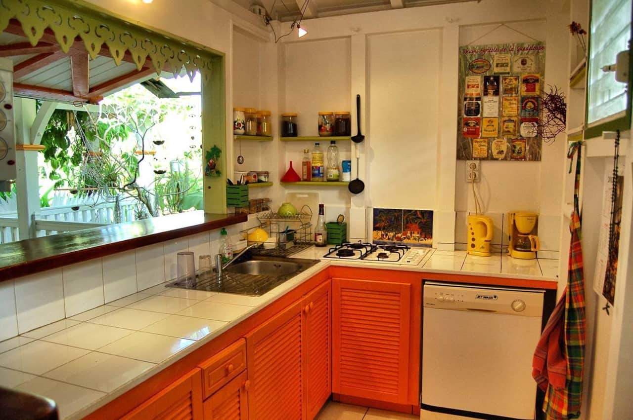 Kitchen of the villa Mabouya