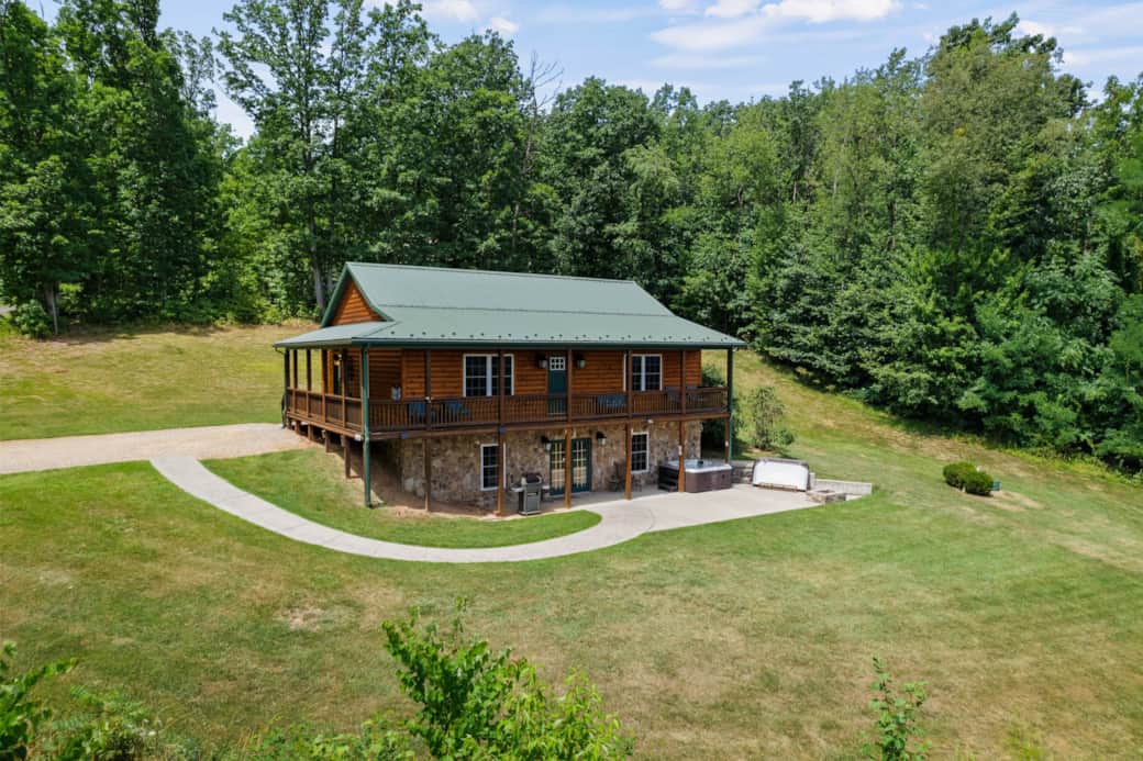 The Black Bear Lodge Amazing Mountain Views! Cabin in Stanley