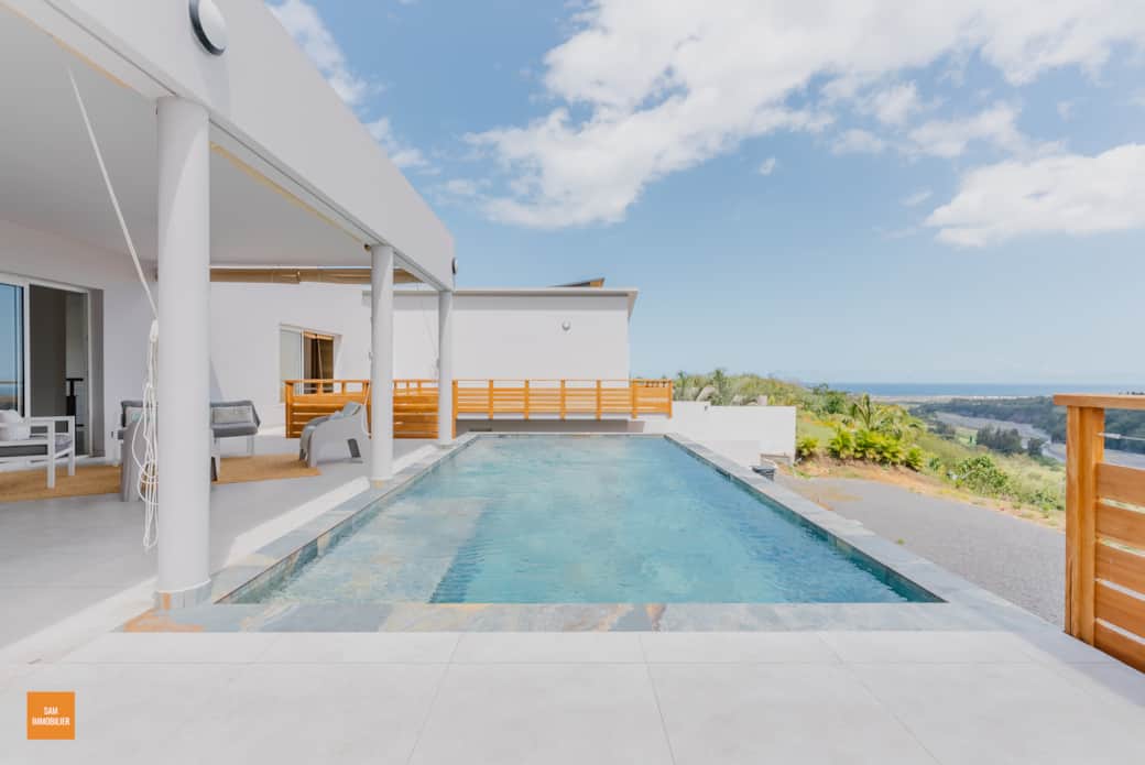 P I S C I N E P I S C I N E