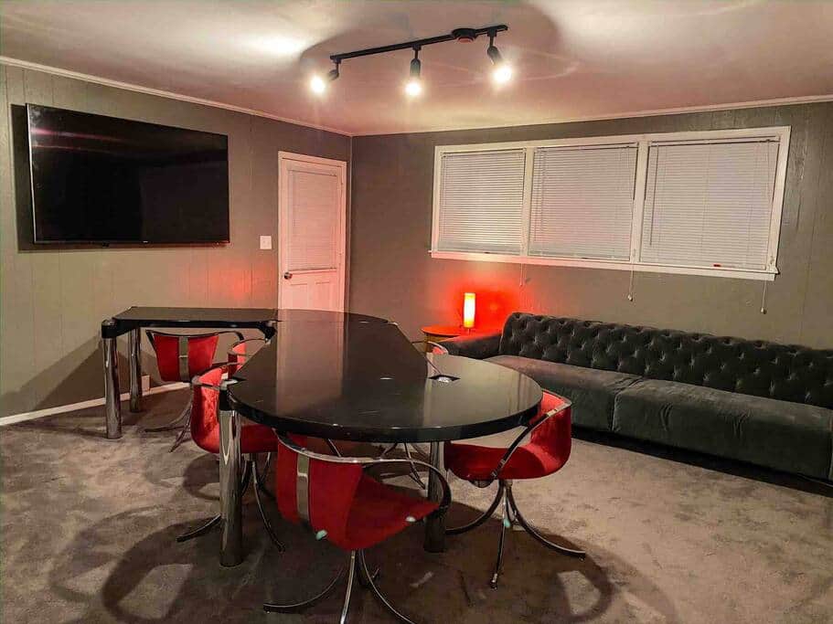 Additional living room.