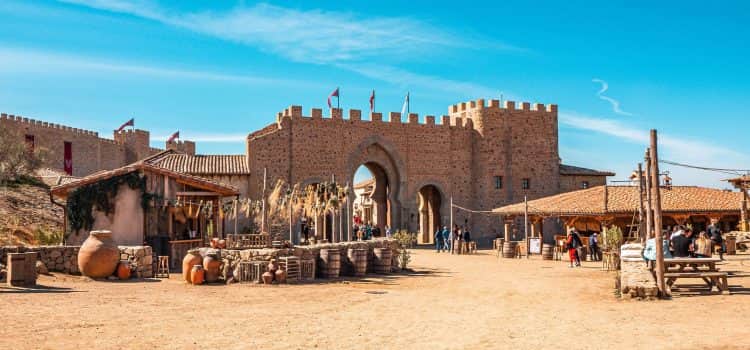 El Arrabal en Puy du Fou España, Toledo, a pocos minutos de la casa rural La Casita de Ale