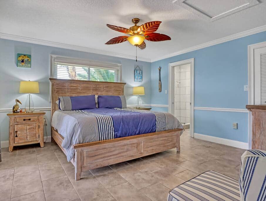 Master BR, King bed