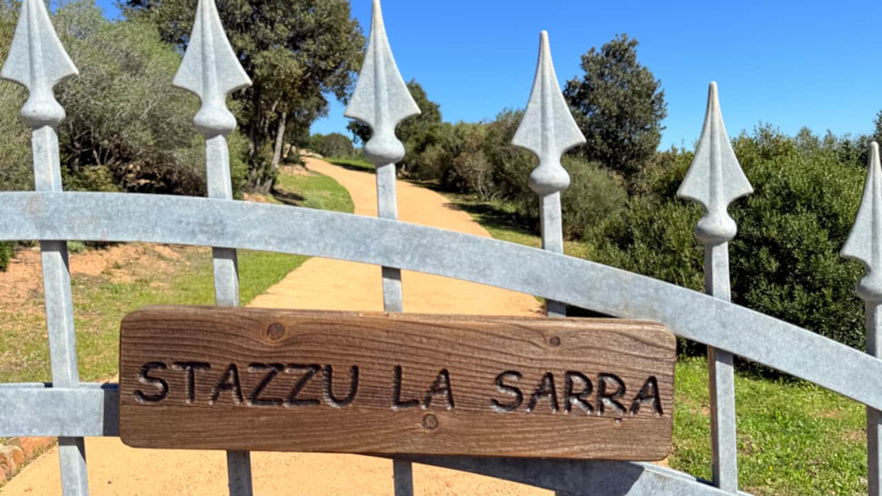 Zufahrt Tor | Entrance gate