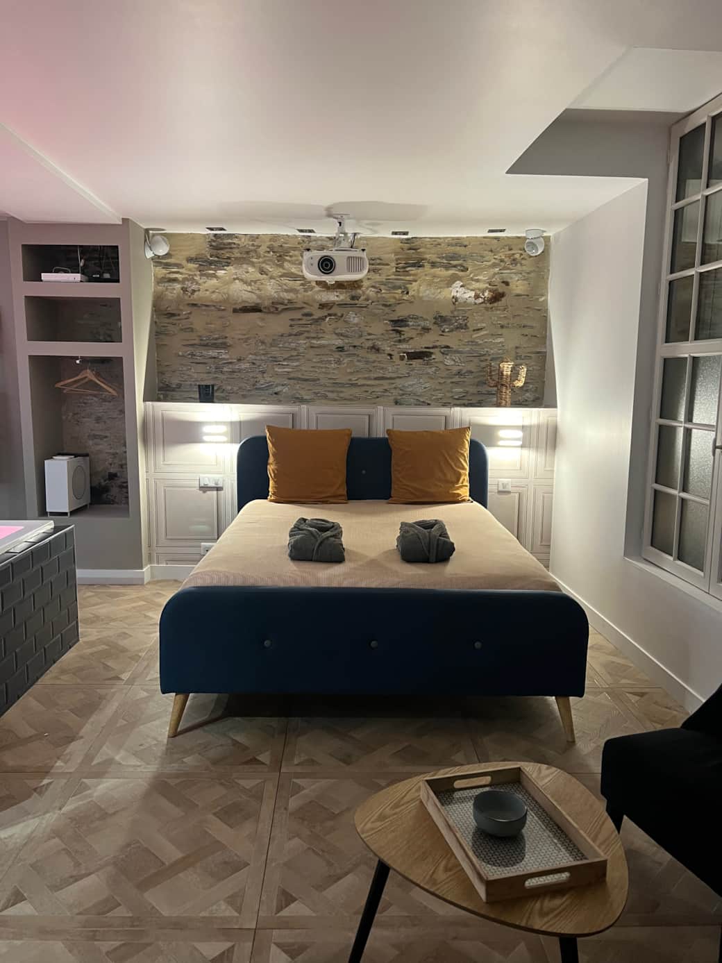 16 - BED