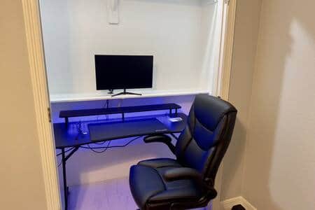 HDMI and display port cables provided. HDMI and display port cables provided.