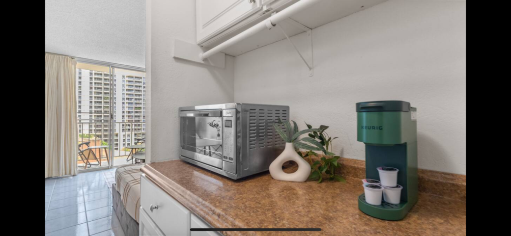 Kitchenette 2