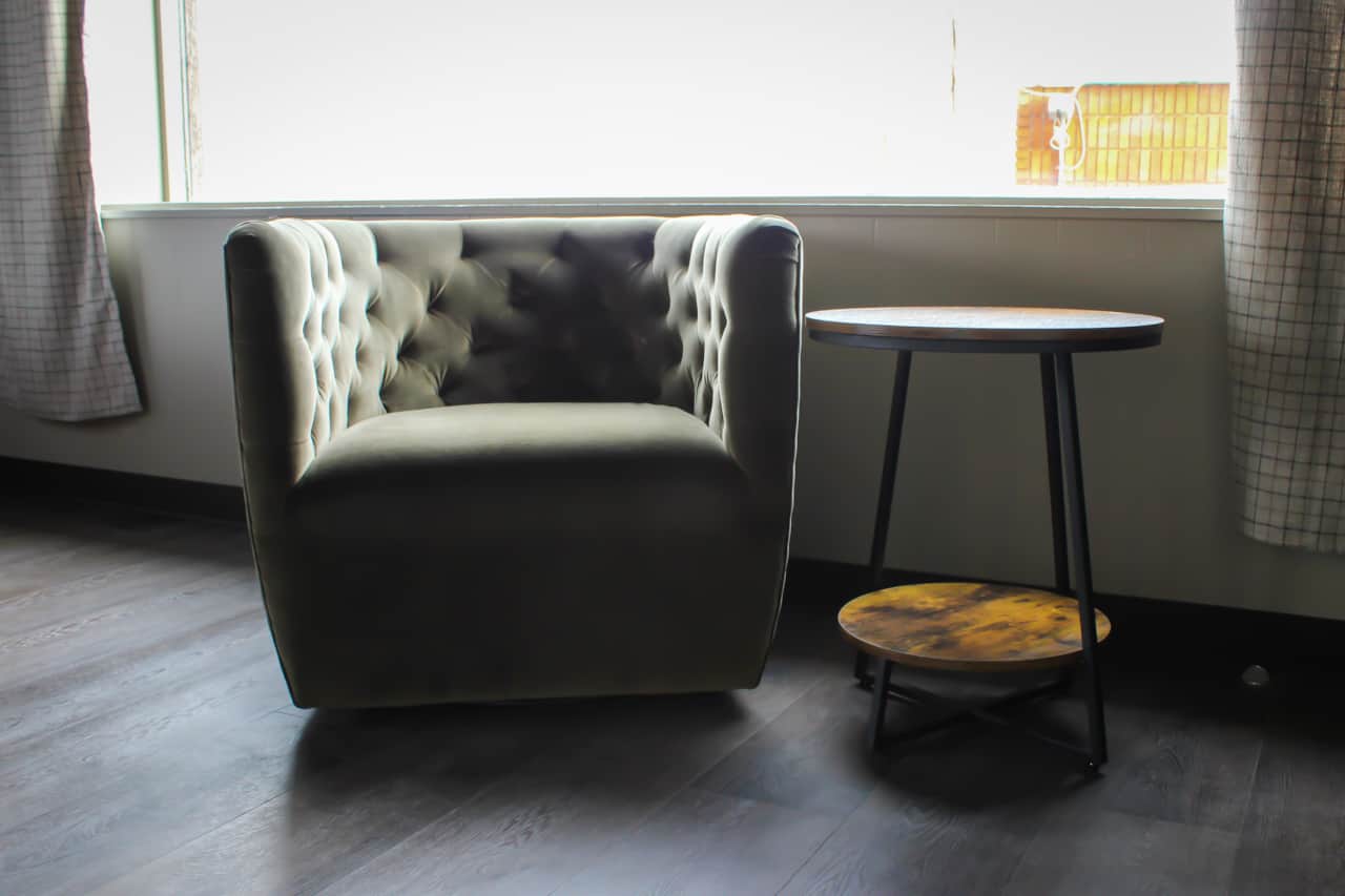 The Lakeshore, seating