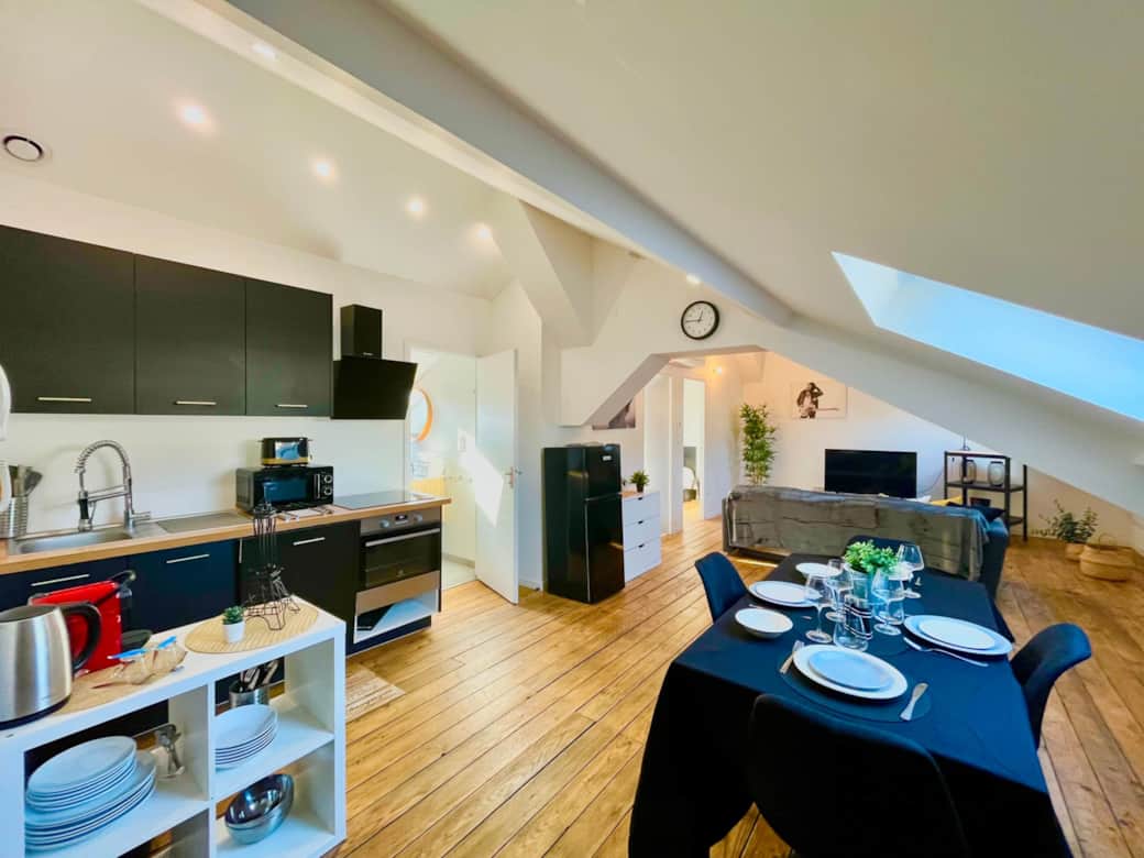 L'appartement Rousseau Logement à Reims par La Conciergerie Des Sacres