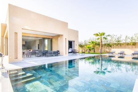 Villa Al Mansour | Piscine Chauffée & SPA & GYM