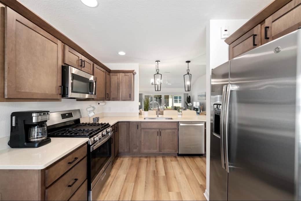Refrigerator with ice maker and filtered water