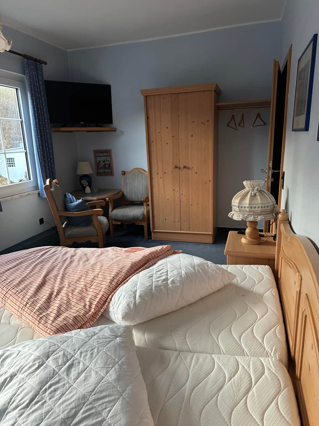 Image picker B8240A92 EEE4 40B8 B307 E0B51A475E67 89809 00002C77FD97DF06