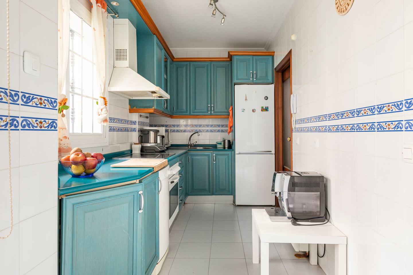 Habitación Litera con Desayuno y Metro Directo al Centro en 17 min - Imagen 4