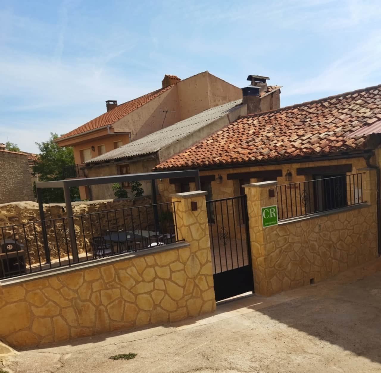 Foto fachada (1)
