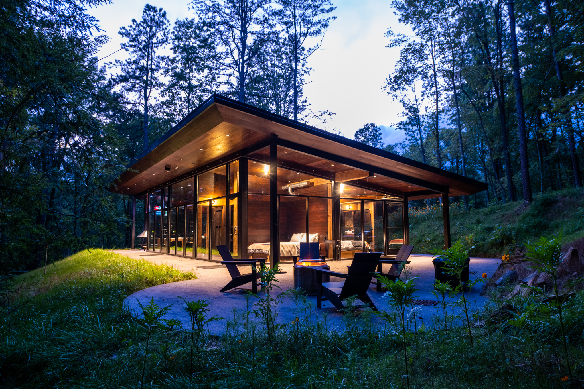 メーカー     CABIN M5_Pro_Dark_Olive_Front_dd6fe8