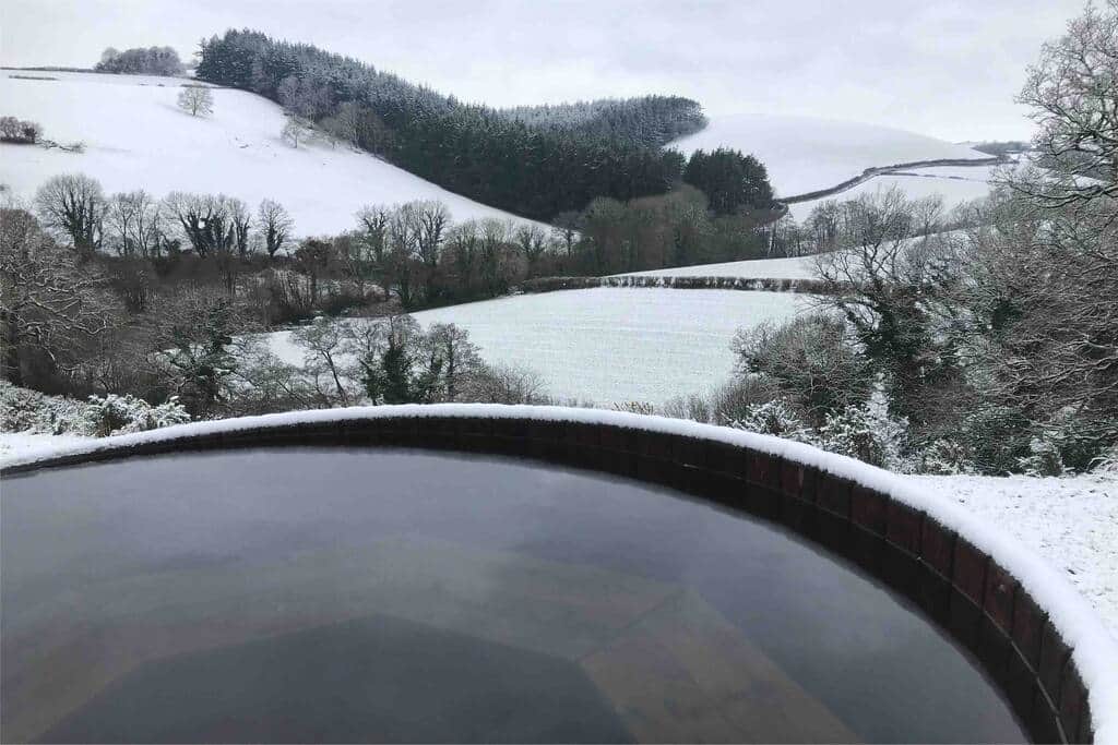 Vue from the hot tub of the peaceful rolling hills with not a sole to be seen...