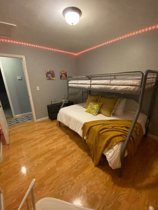 Bunk bed room 