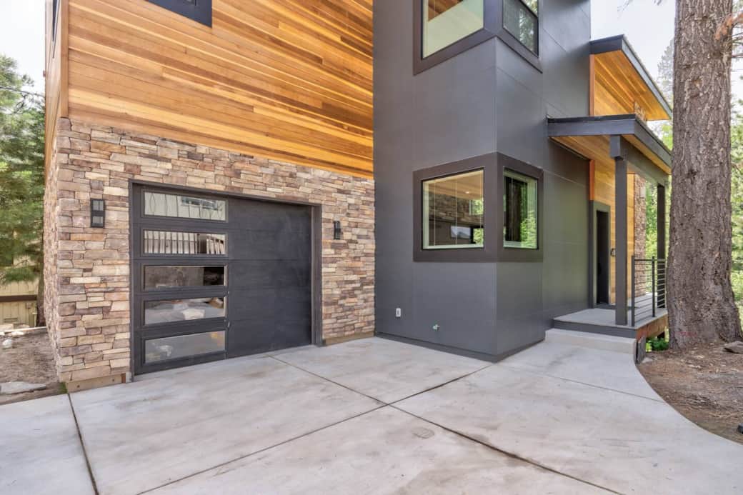 Single car garage