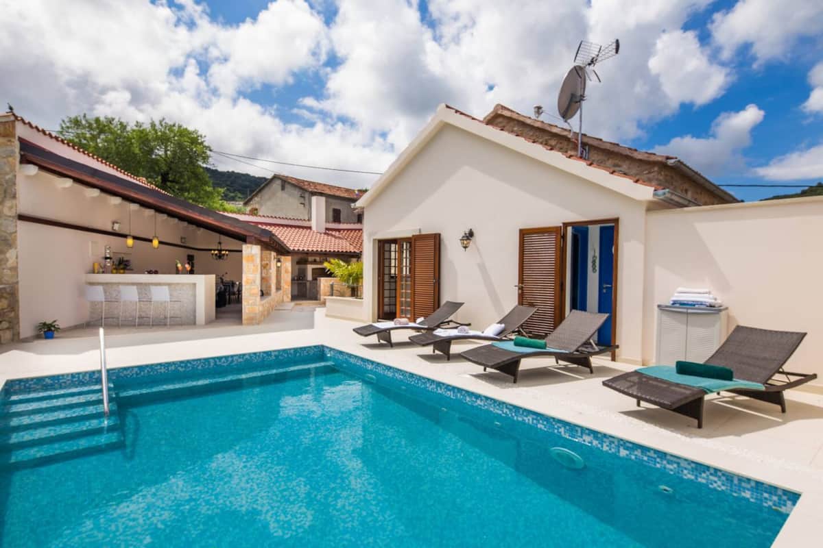 Spa Villa Jasmine with Heated Pool