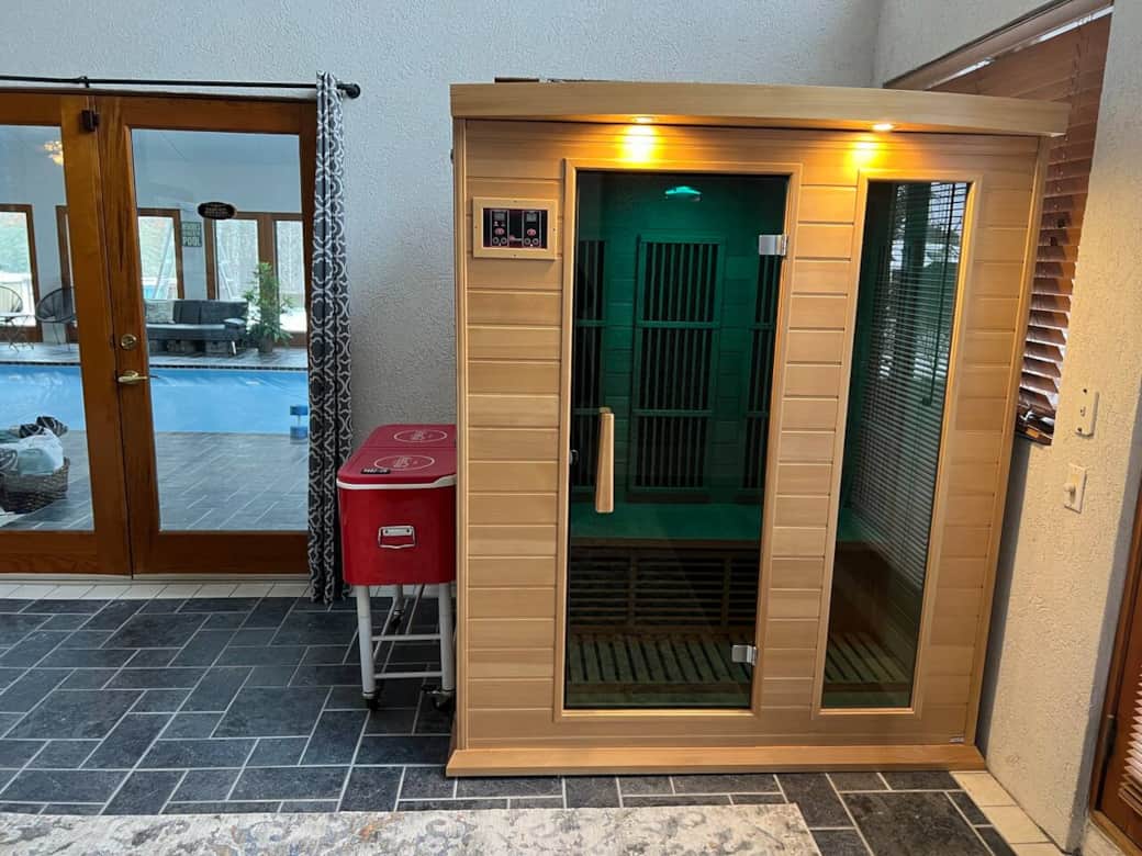 Detoxifying Infrared Sauna -- HEAVEN!