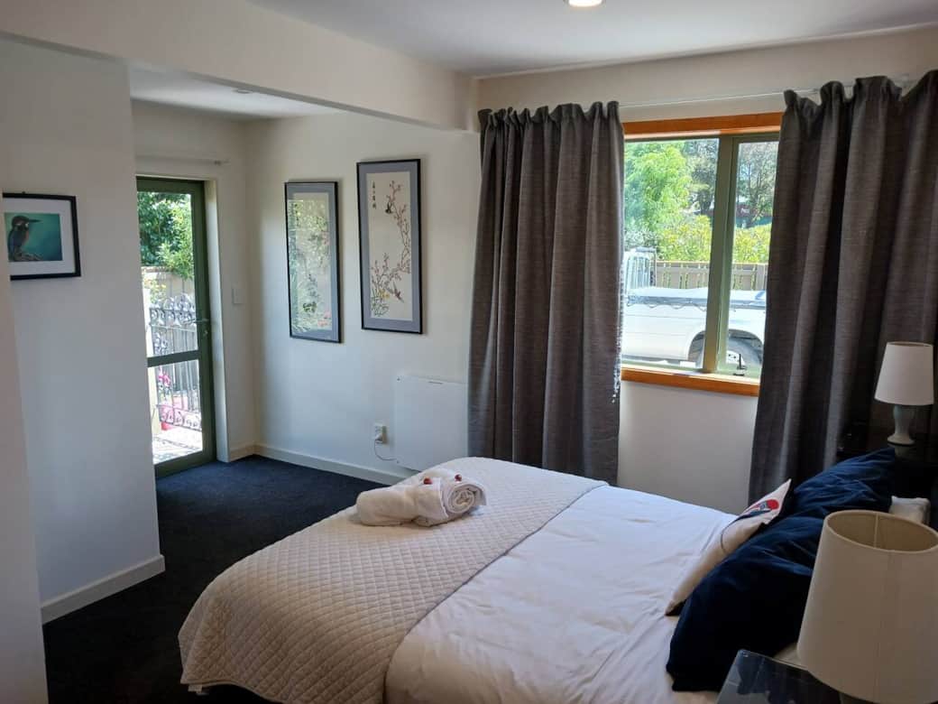 Bedroom & external door