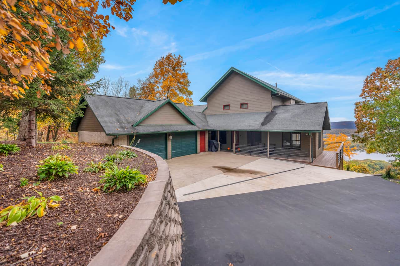 RiverscapeVacationRentals Fall2023 022