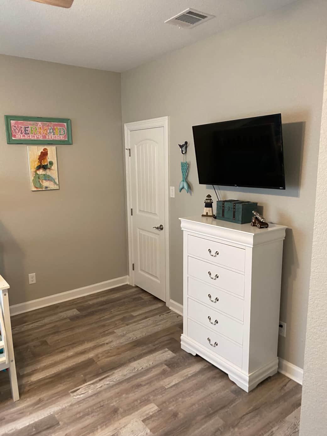Bunk room