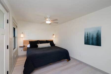 Room 6/Nehalem River Inn