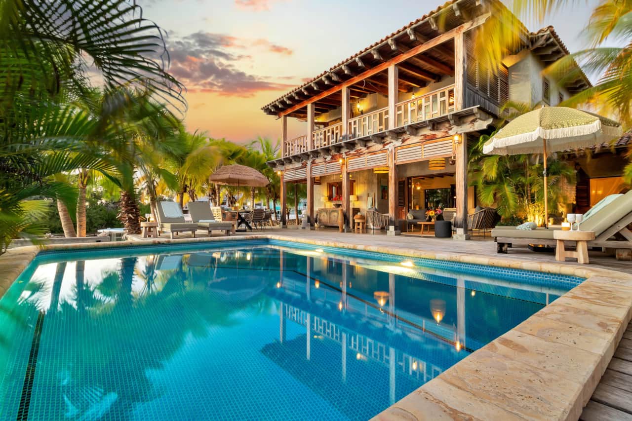 Exclusive Caribbean villa Villa Paradiso with sunset and pool view