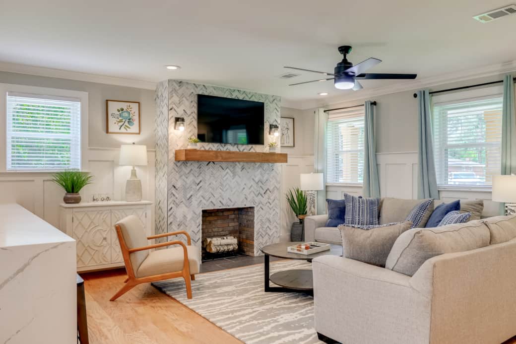 Comfortable Living Room Comfortable Living Room