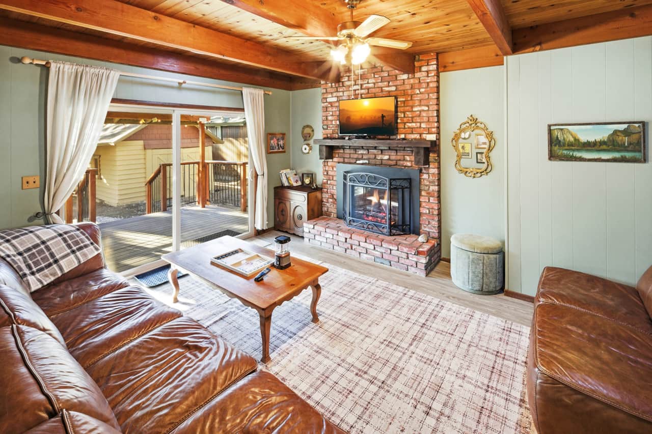 Heart of the cabin to relax, gather and unwind