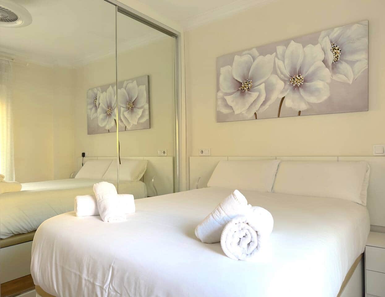 AYALA Málaga City Center Apartment HOMINGBOOK