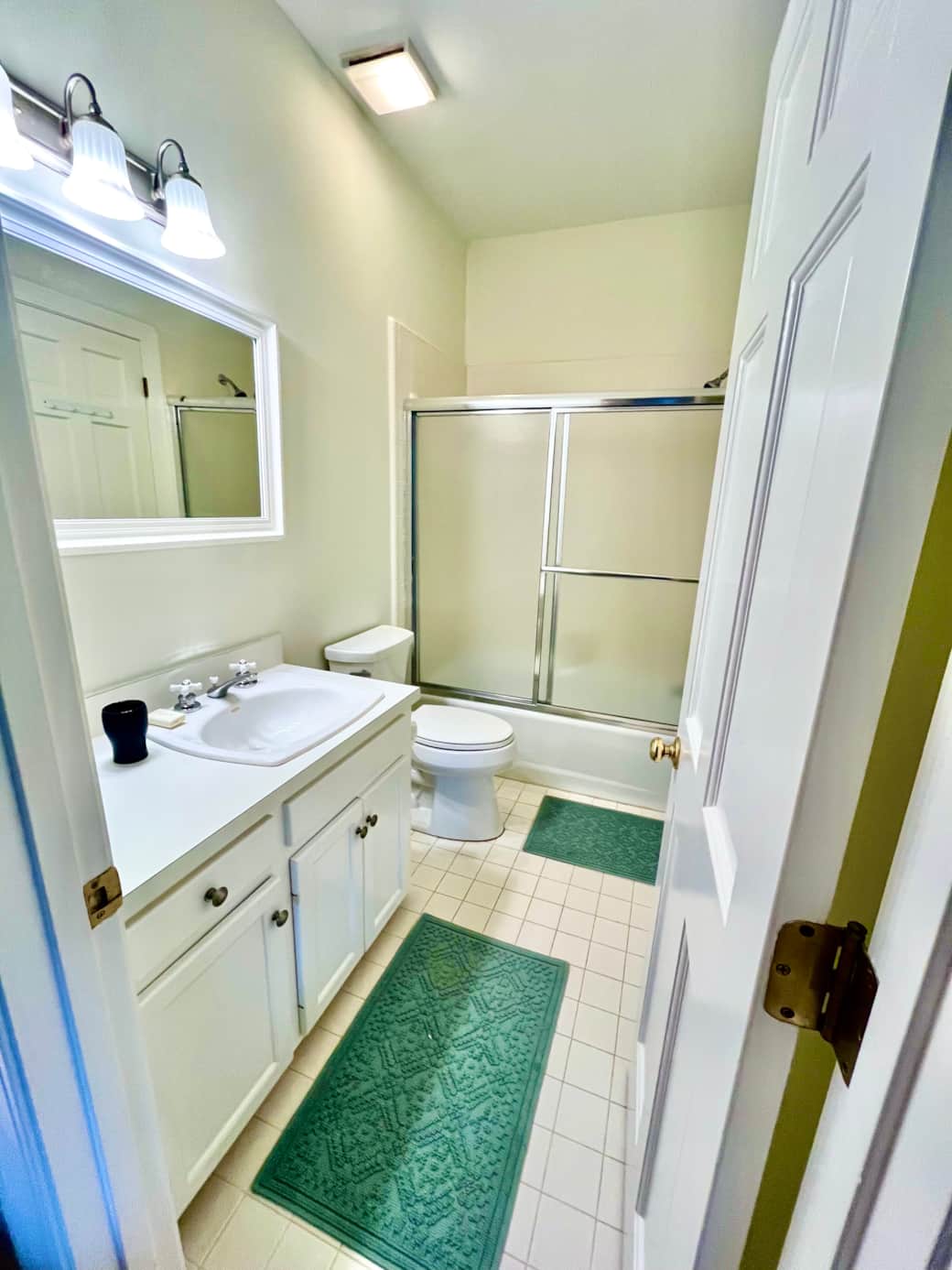 First Floor Ensuite Full Bath