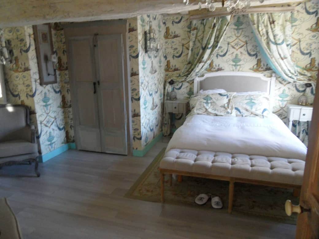 la chambre principale restaurée dans le gout du 18 eme