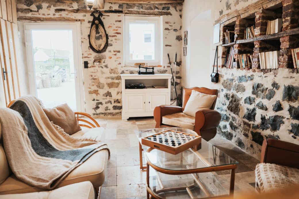 SALON - BIBLIOTHEQUE