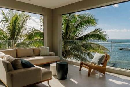 Terrasse avec vue sur la mer