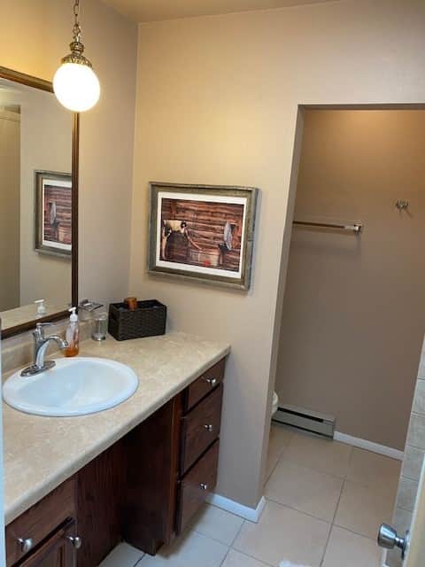 Upstairs Bathroom 2