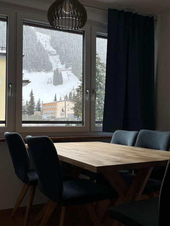 View towards Stubnerkogel