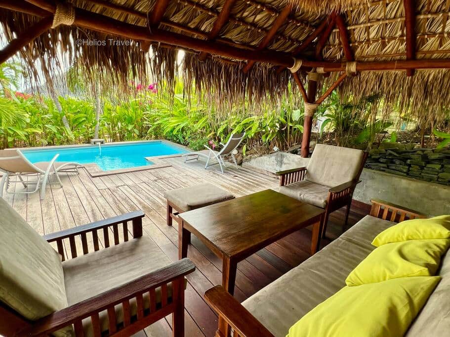 The living room and the swimming pool