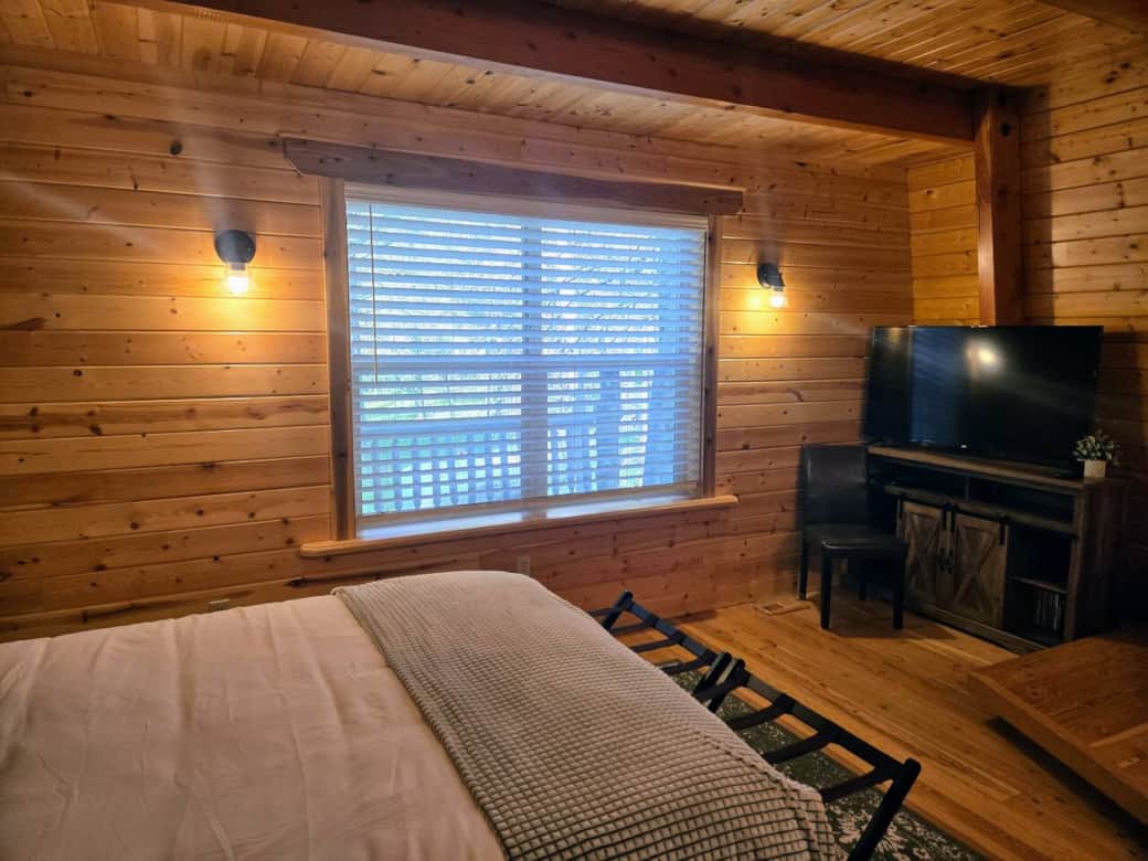 Allow yourself to unwind in the master bedroom. 