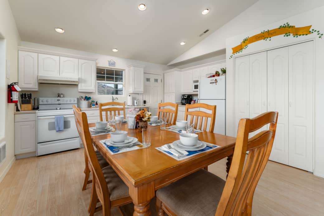 Kitchen and Dinning area