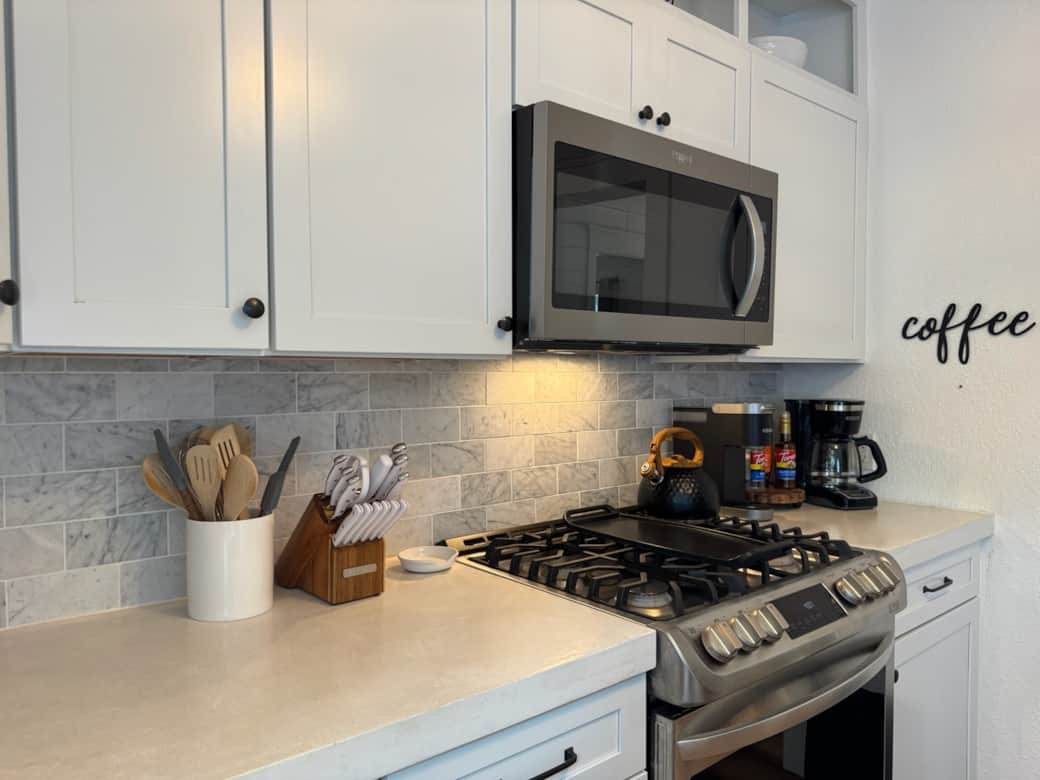 Gas range, XL oven and microwave