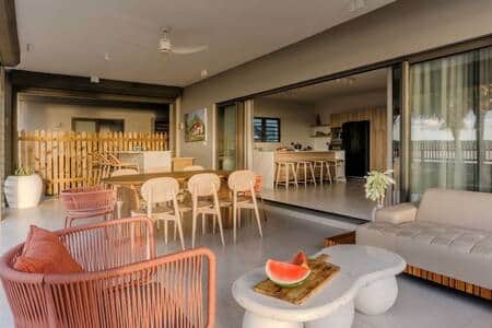 Dining area - bar and terrace
