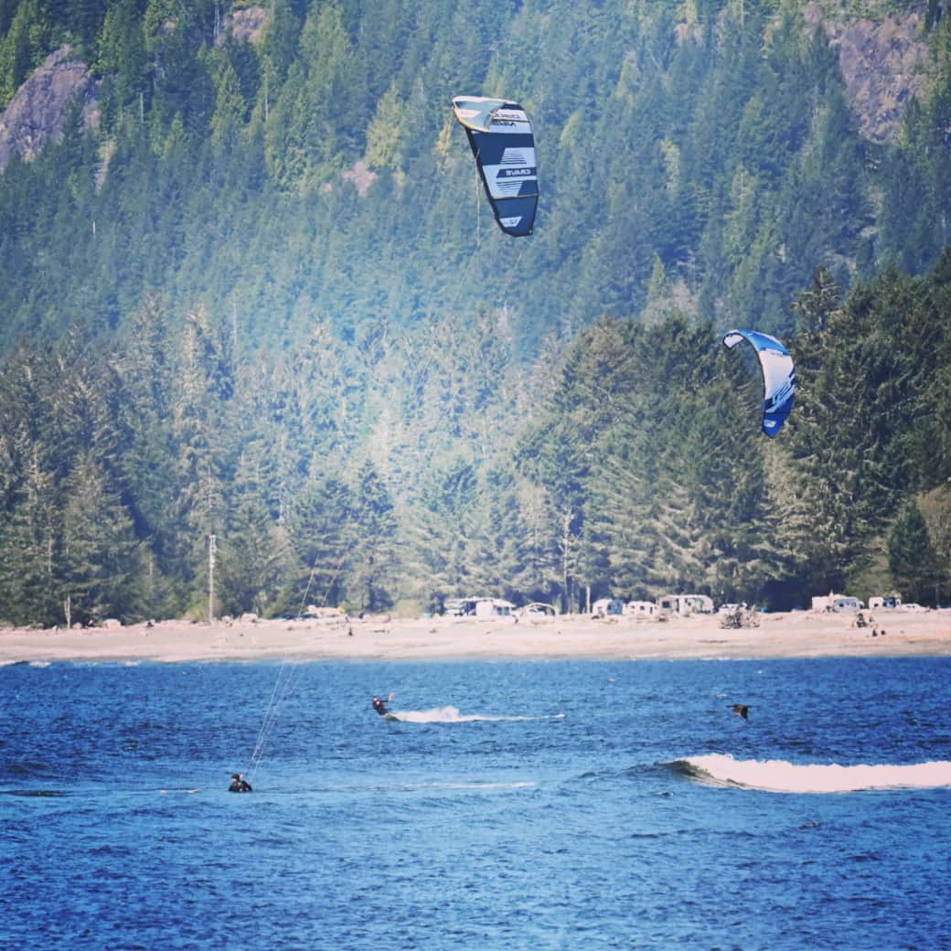 Kite surf in San Juan Bay
