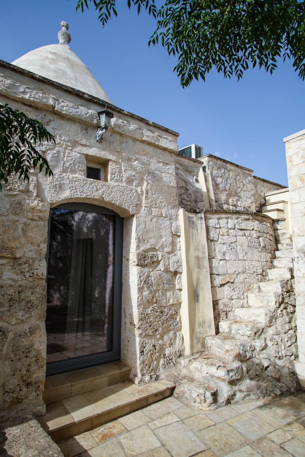 Trullo Front