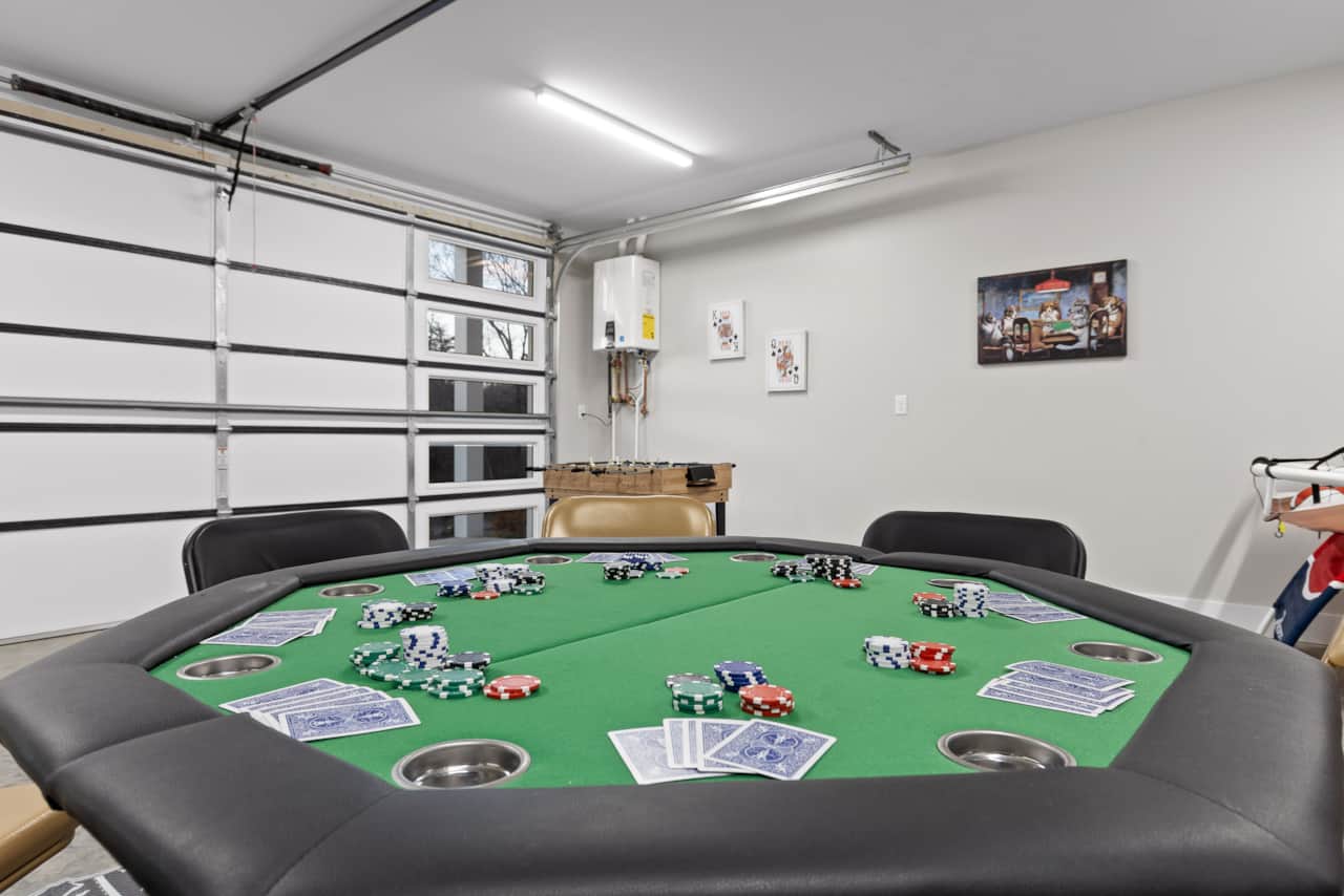 Game Room with Card Table, PAC-MAN, Darts, Basketball, Foosball, Pool etc