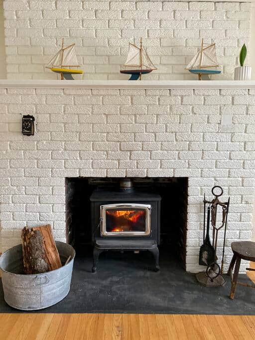 Wood fireplace 