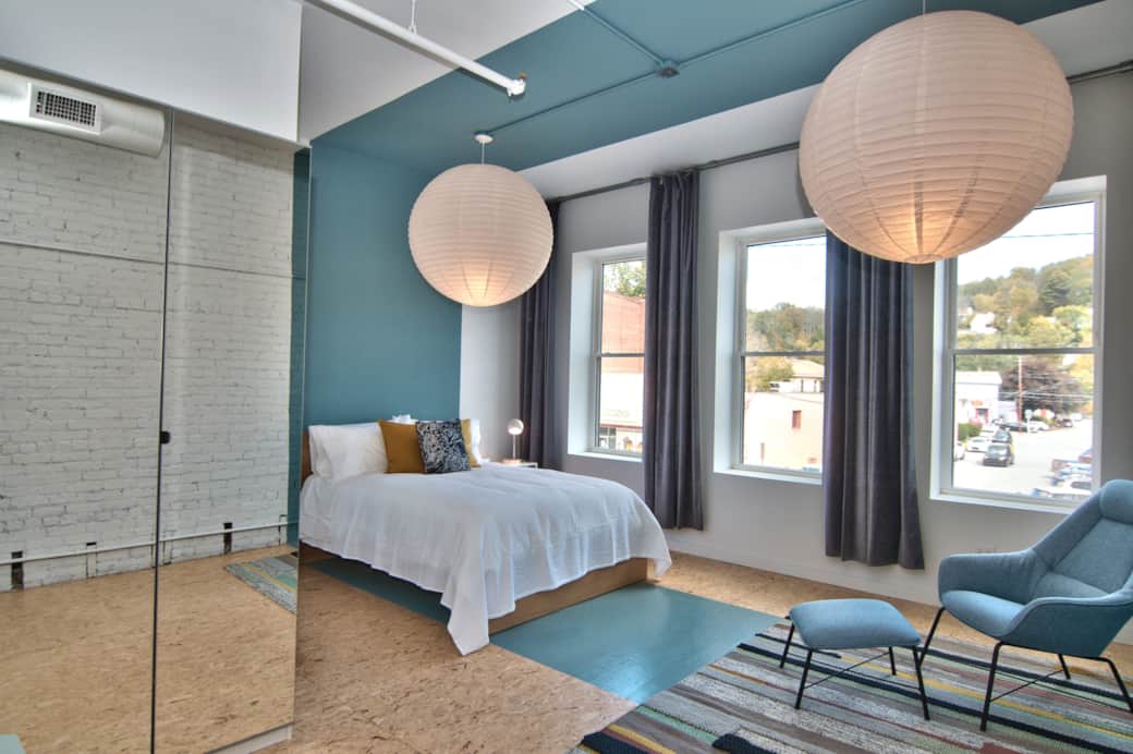 Unit A2 Queen bed