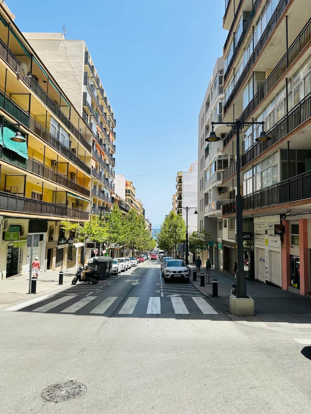Uitzicht in de straat voor appartement