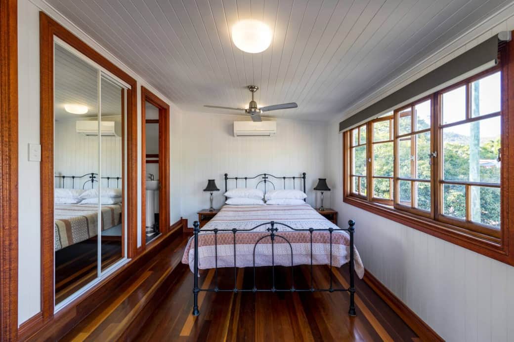 Main Bedroom with ensuite, upstairs